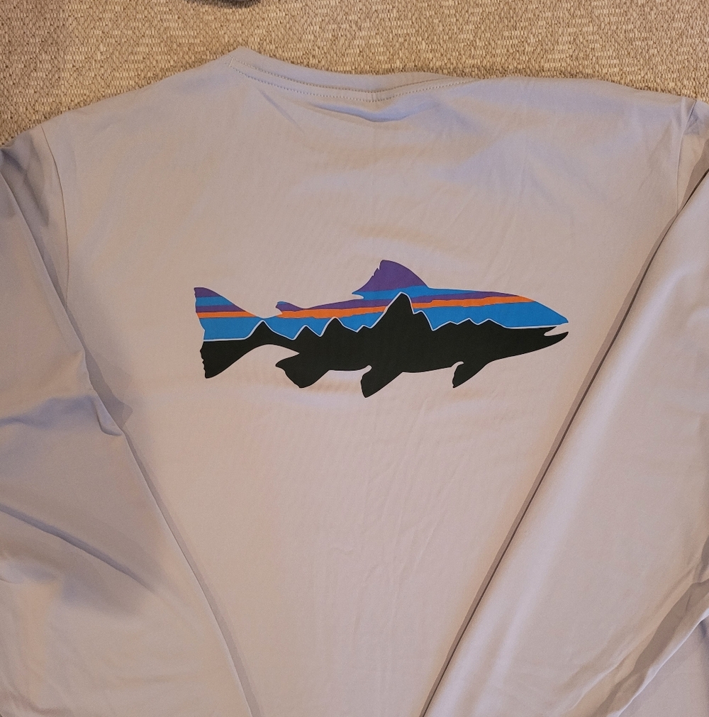 Patagonia Men's Long Sleeve Tech Shirt in Light Gray - Picture 2 of 4
